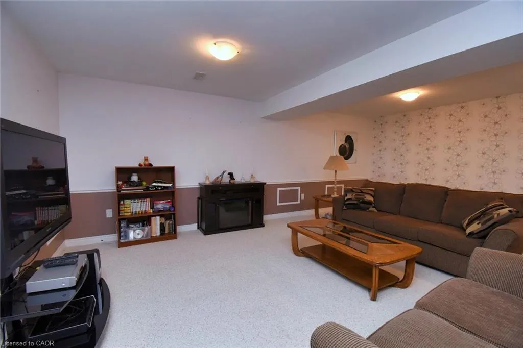 288 Main Street E, #4