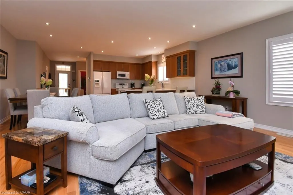 288 Main Street E, #4