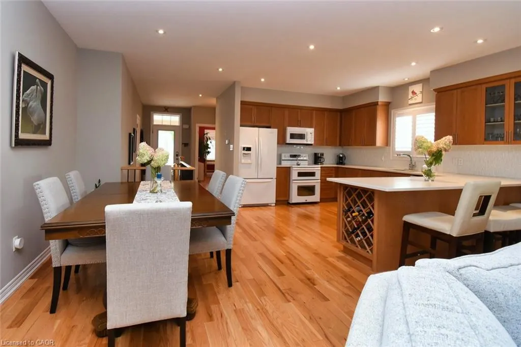 288 Main Street E, #4