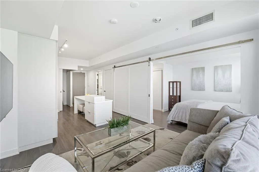370 Martha Street, #1805