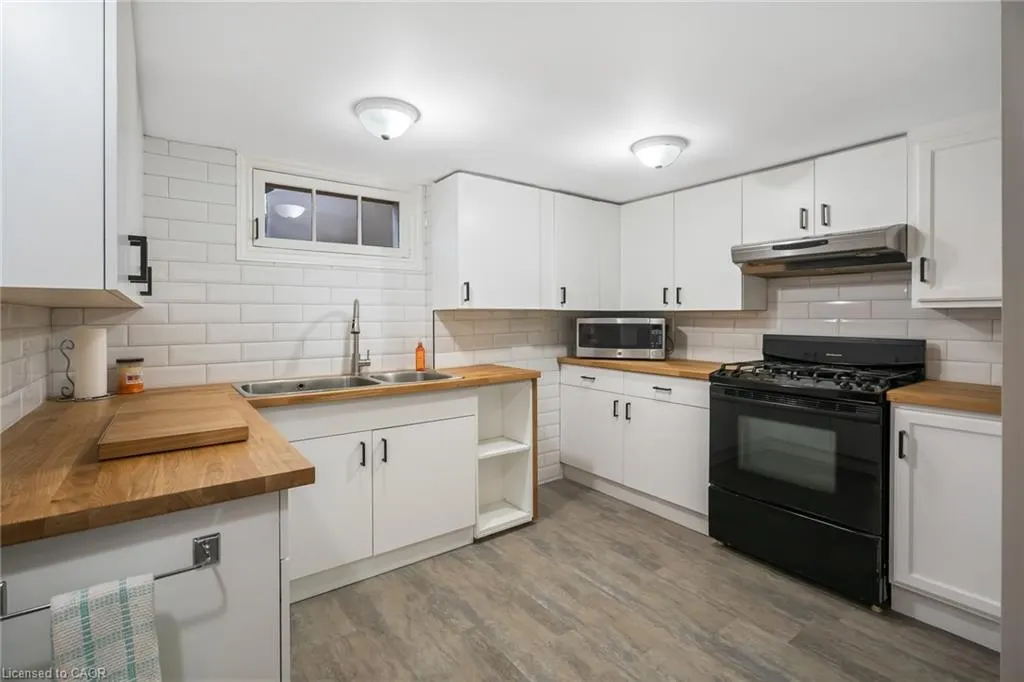 7 Kamla Drive