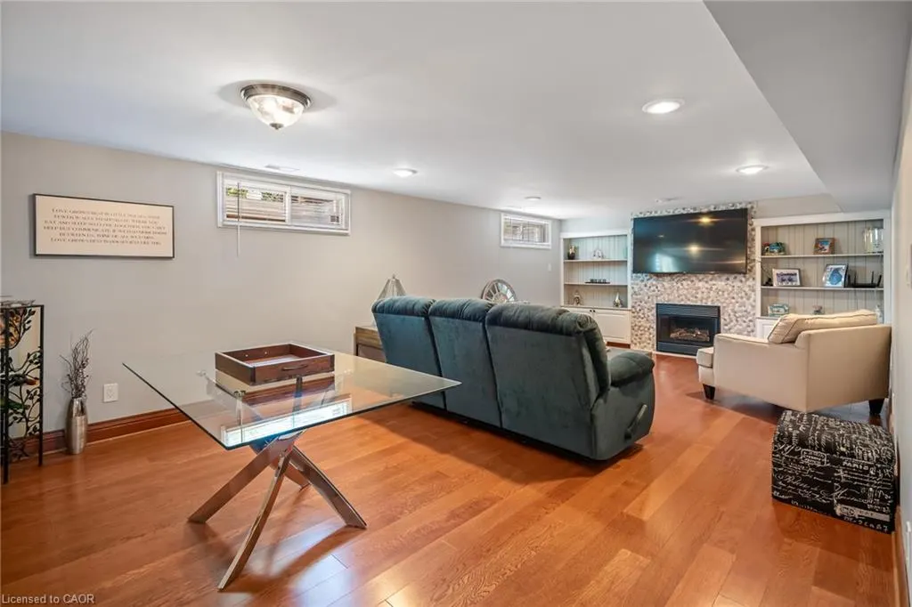7 Kamla Drive