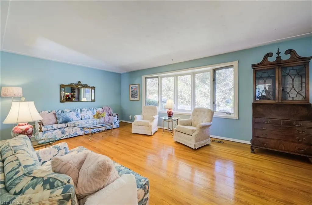 15 Buttonwood Drive