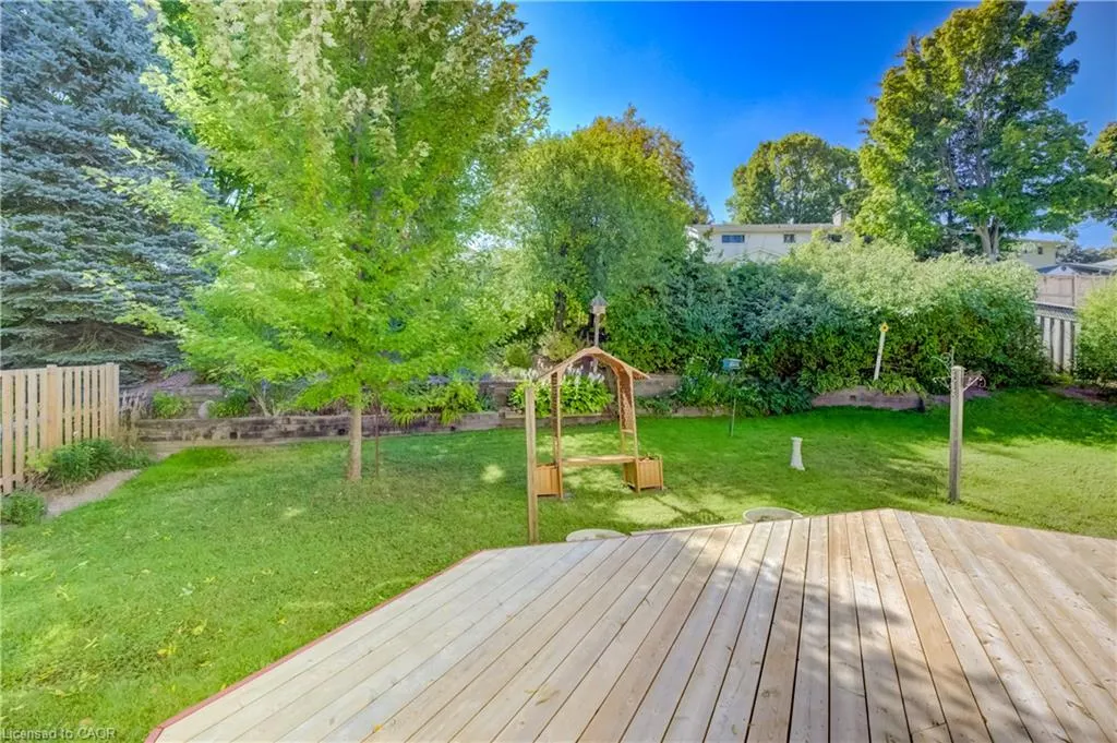 15 Buttonwood Drive