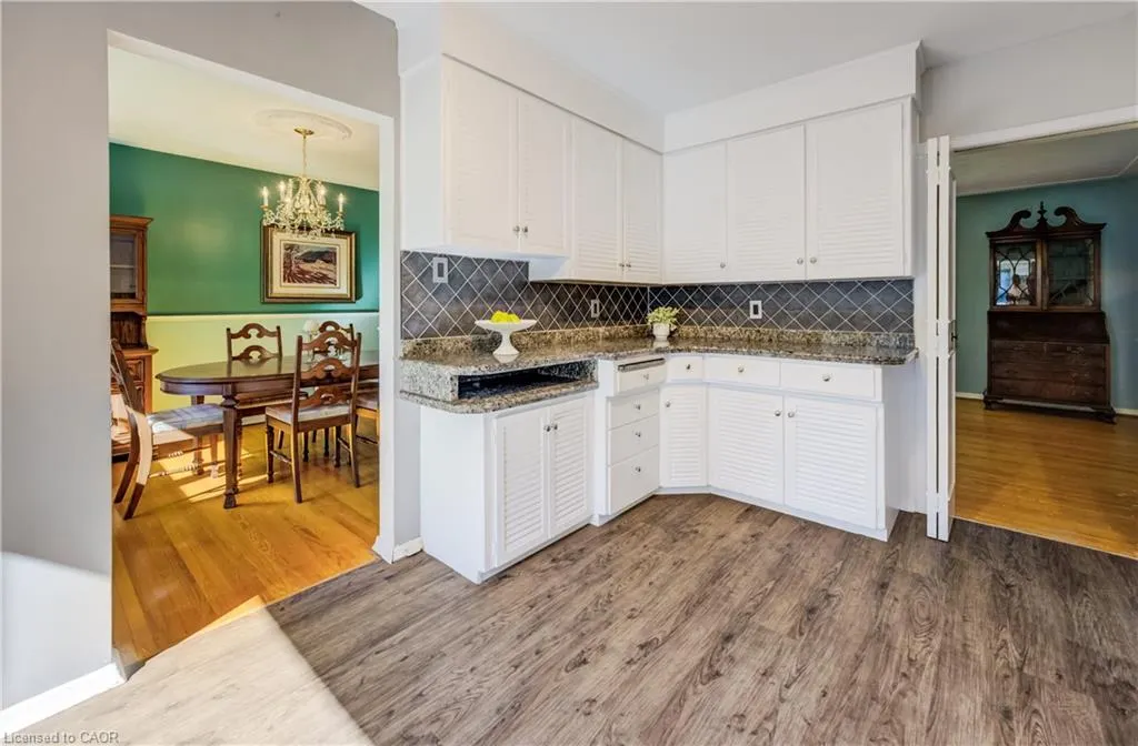 15 Buttonwood Drive