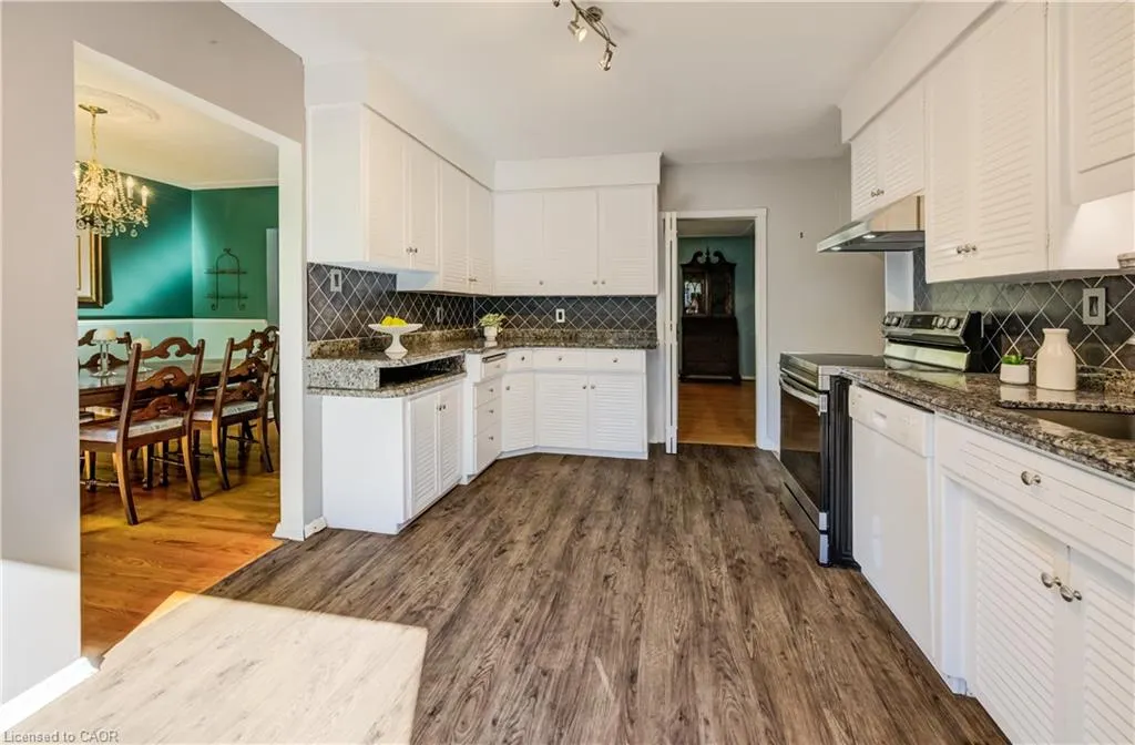15 Buttonwood Drive