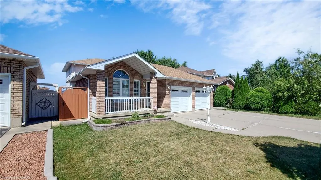 183 Alderlea Avenue