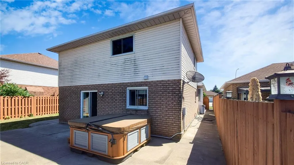 183 Alderlea Avenue