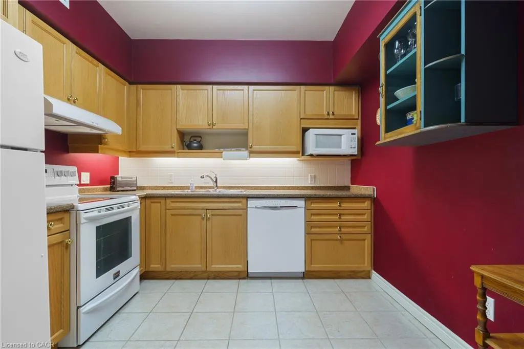 77 Governors Road, #102