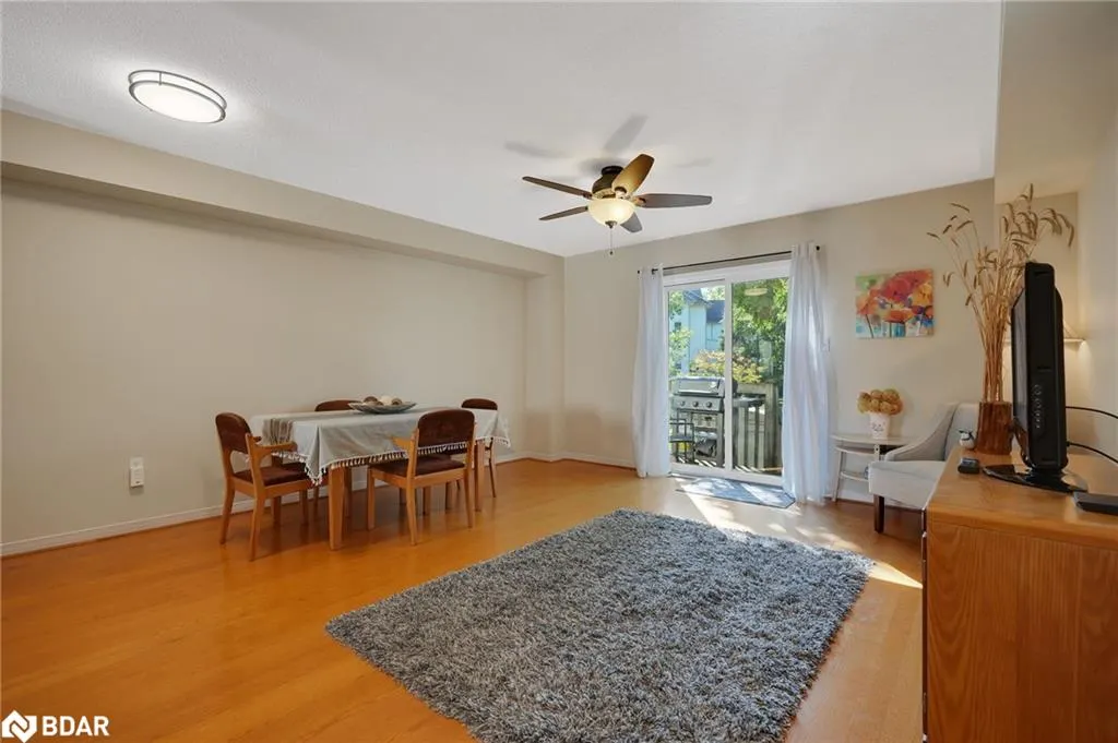 440 Yonge Street, #A4
