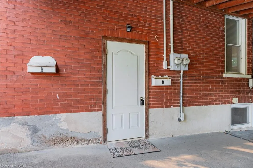 854 William Street