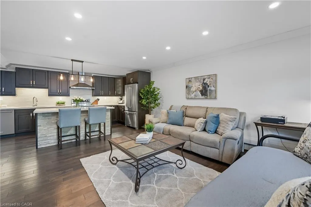 1377 Lakeshore Road, #104