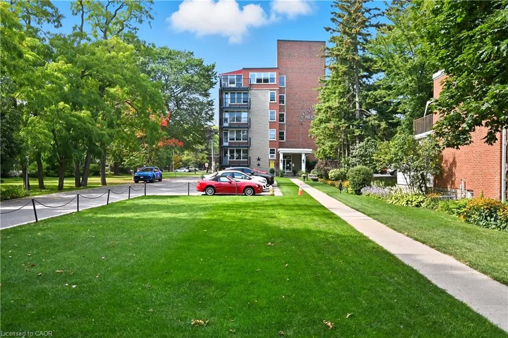 1377 Lakeshore Road, #104
