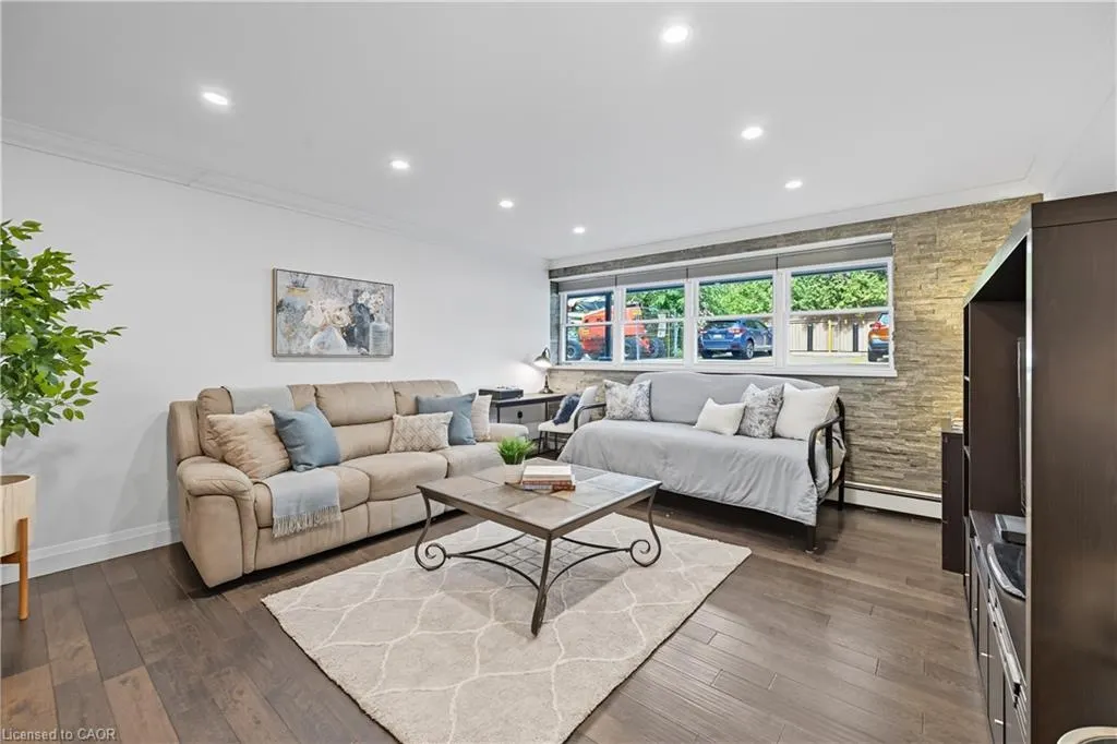 1377 Lakeshore Road, #104