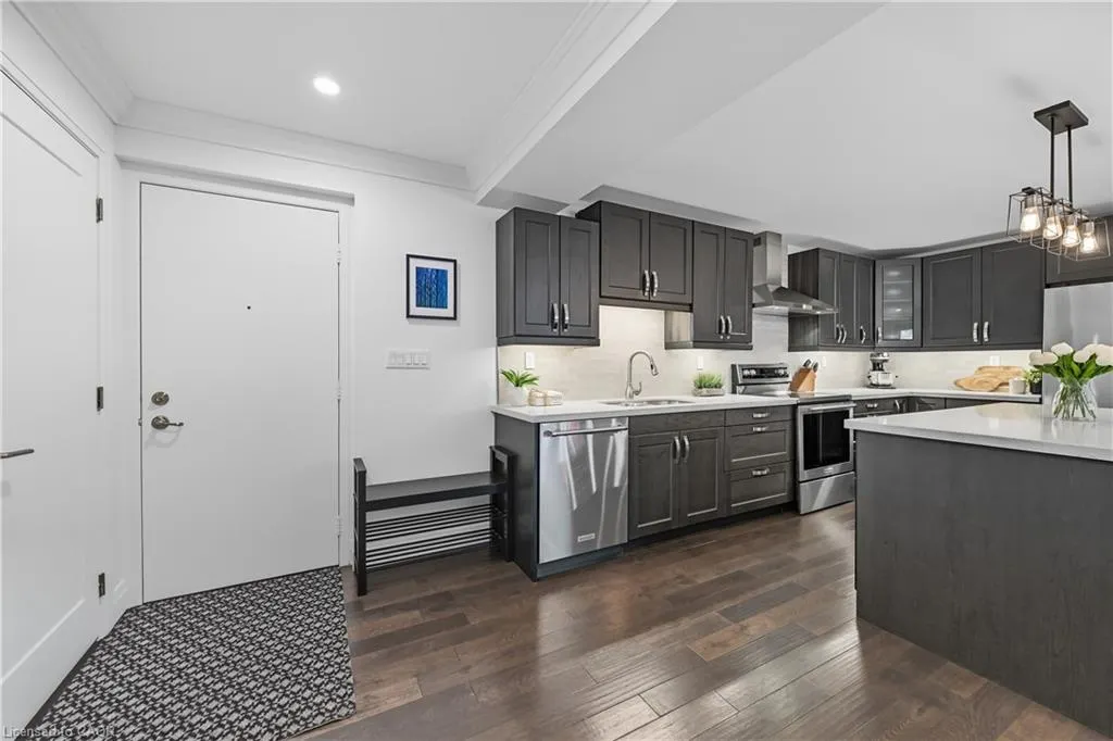 1377 Lakeshore Road, #104