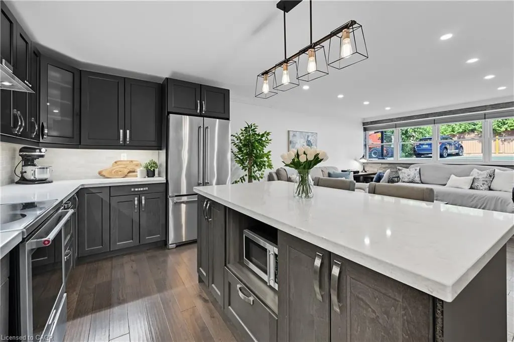 1377 Lakeshore Road, #104