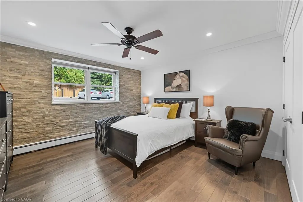 1377 Lakeshore Road, #104