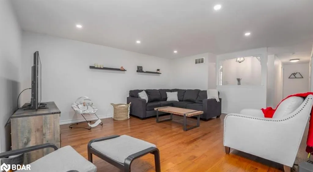 47 Ruffian Road
