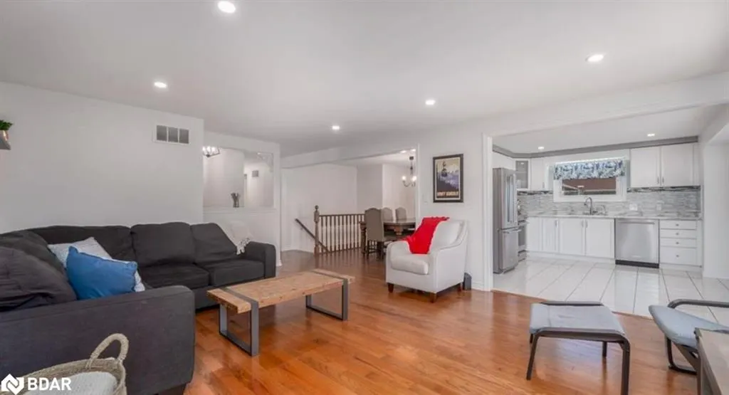 47 Ruffian Road