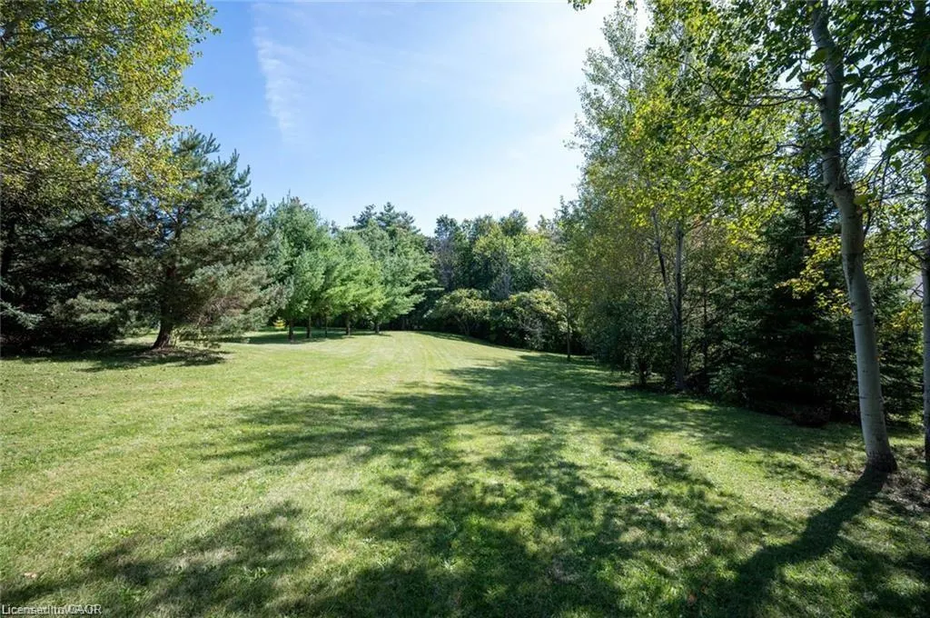 7537 Wellington 36 Road