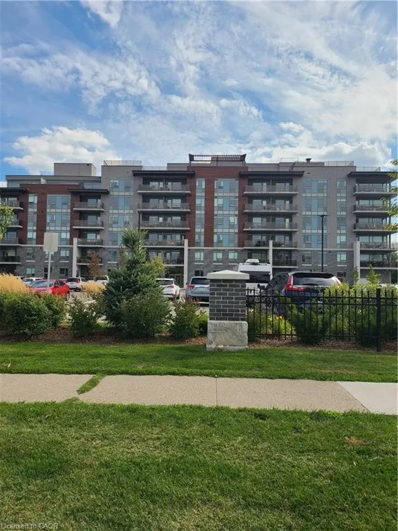 34 Norman Street S, #208