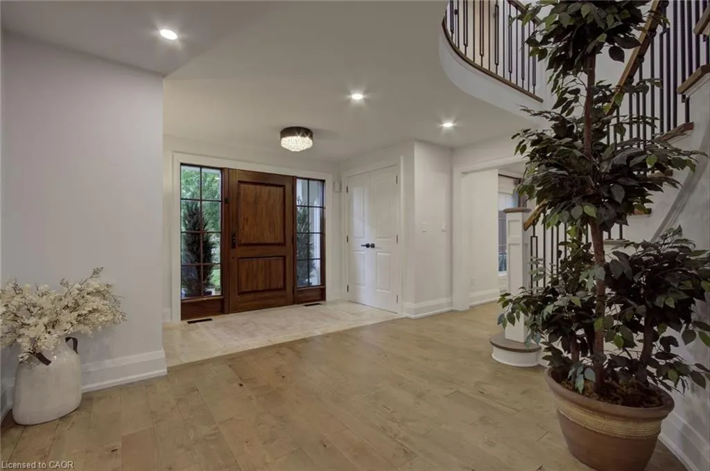 1543 Point-O-Woods Road