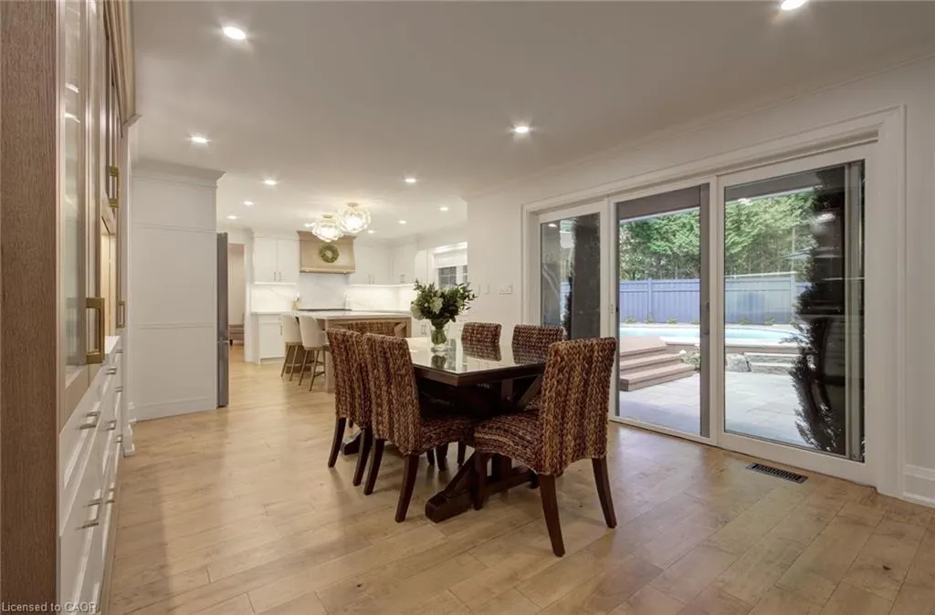 1543 Point-O-Woods Road