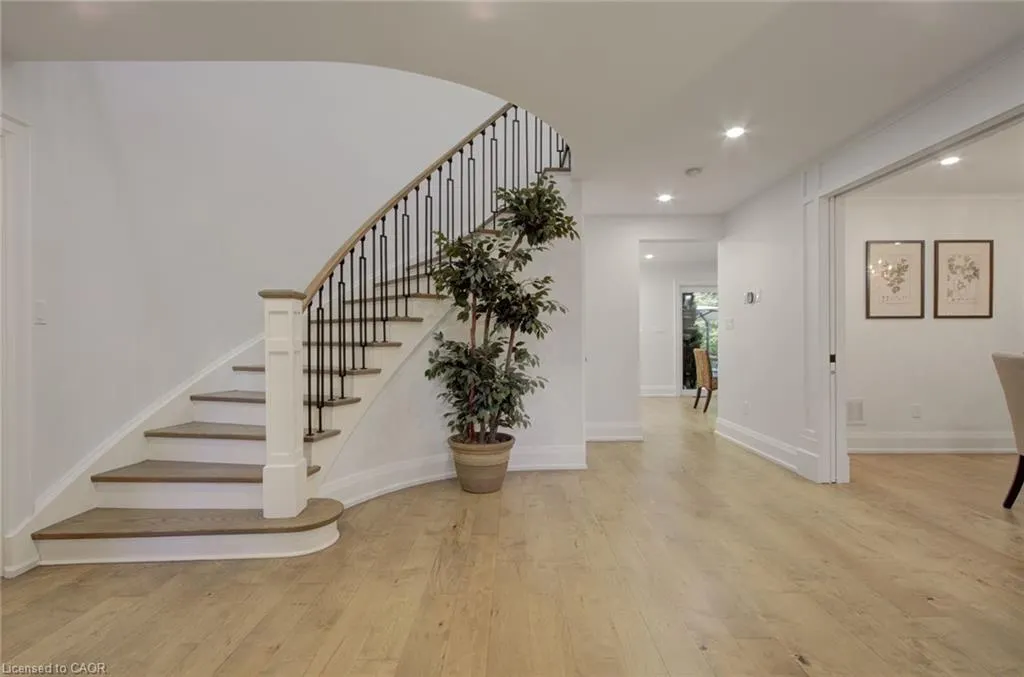 1543 Point-O-Woods Road