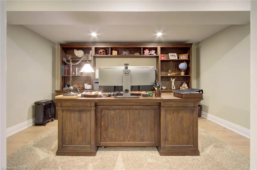 1543 Point-O-Woods Road