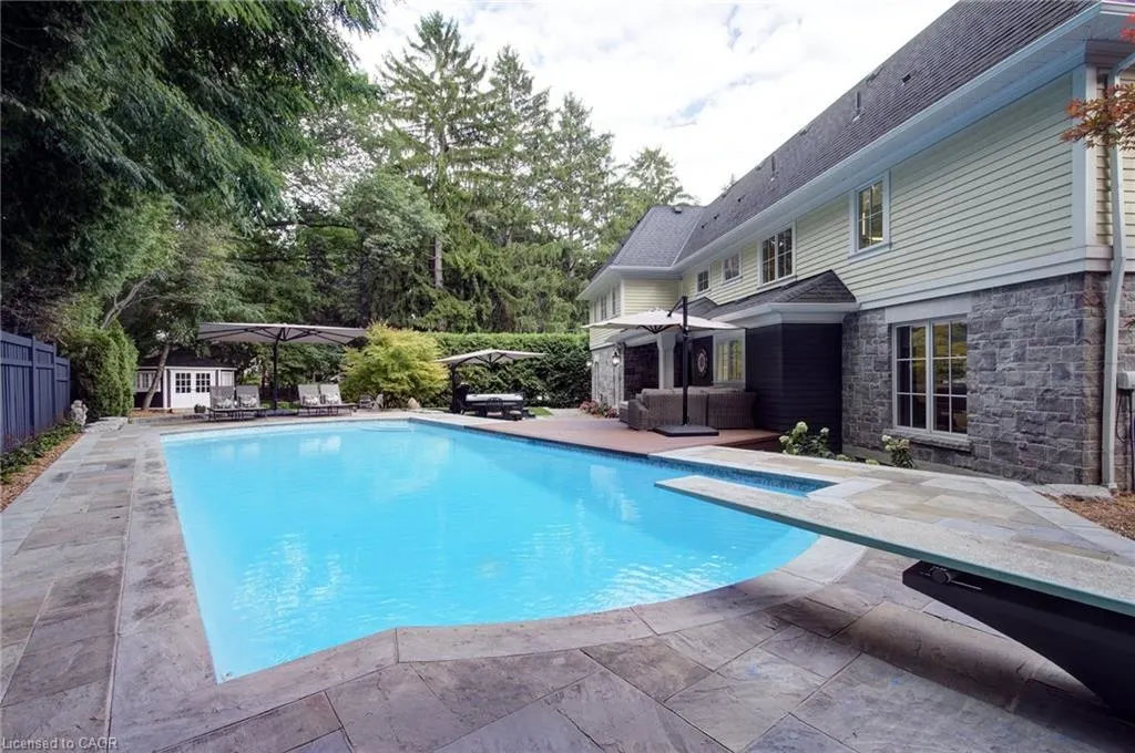 1543 Point-O-Woods Road