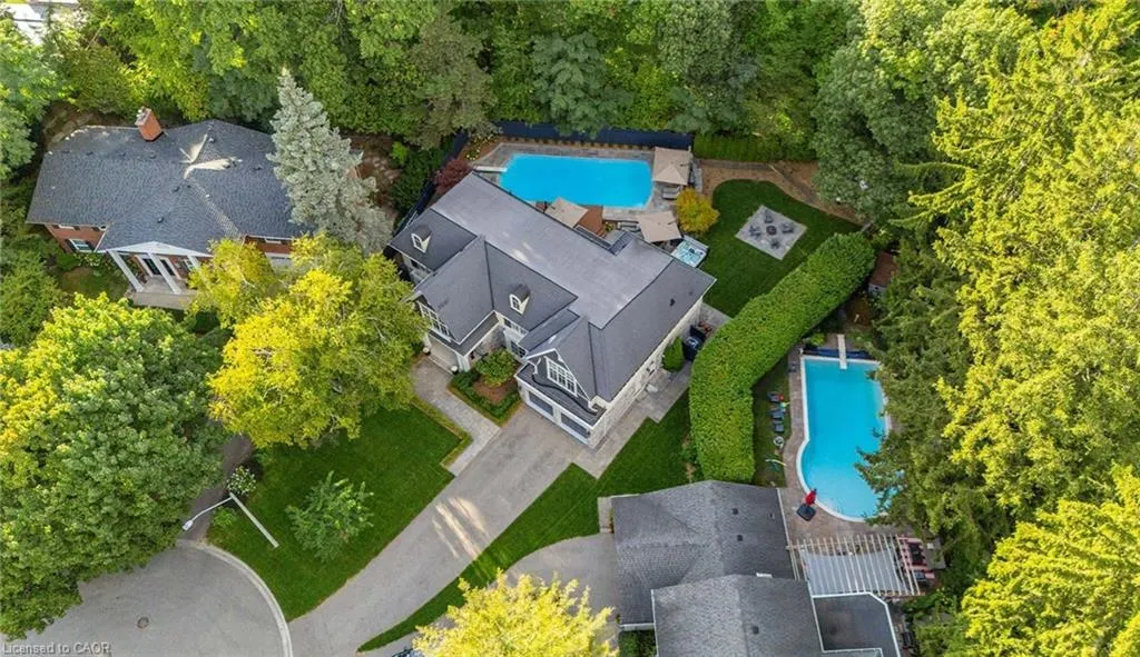 1543 Point-O-Woods Road