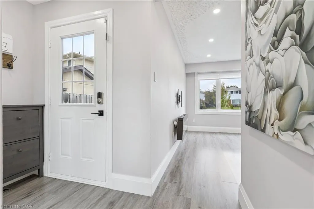 122 Mooregate Crescent