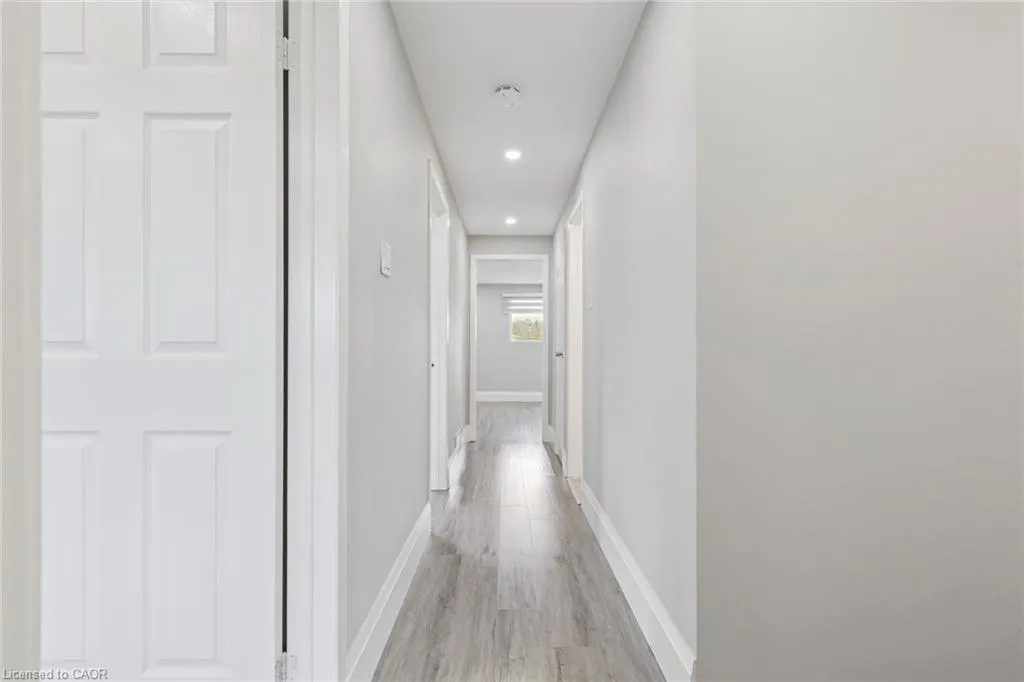 122 Mooregate Crescent