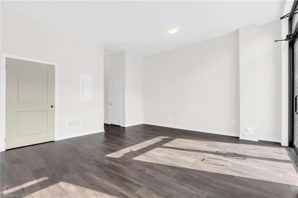 585 Colborne Street E, #106