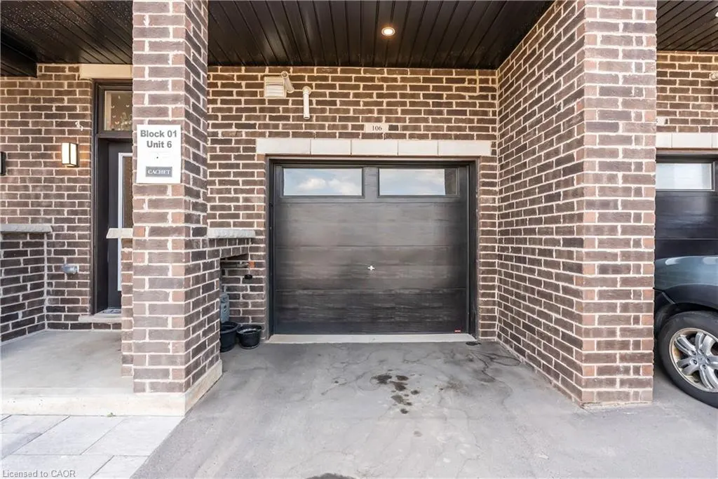 585 Colborne Street E, #106