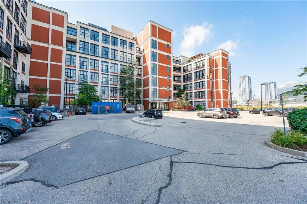 410 King Street W, #116