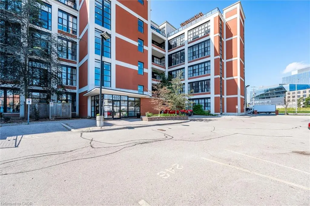 410 King Street W, #116