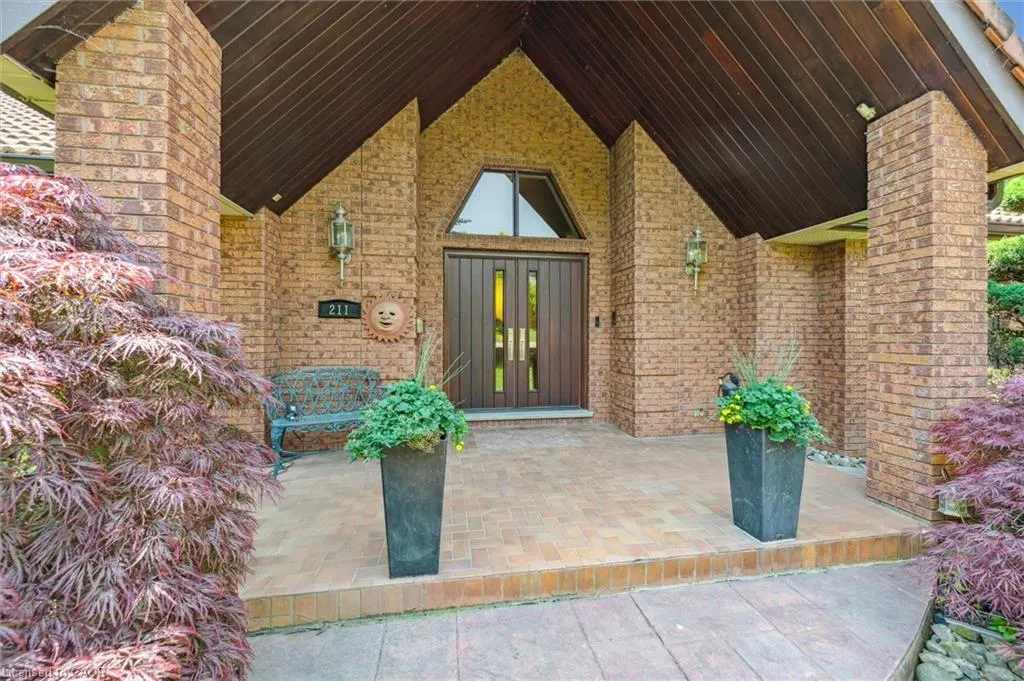 211 Edgehill Drive