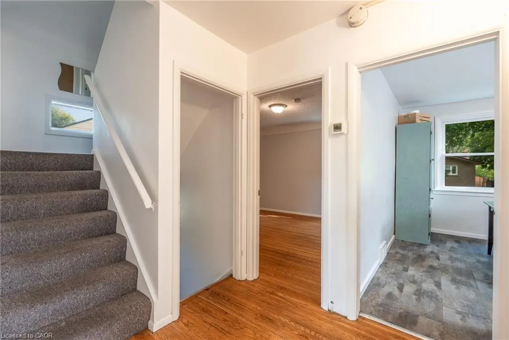 8 Beaucourt Place