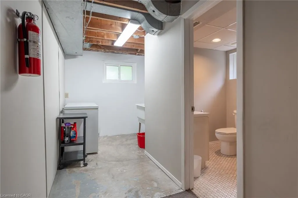 8 Beaucourt Place