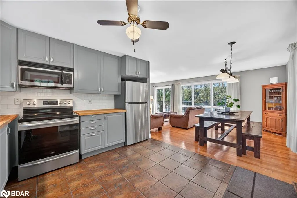 389 Falcon Road