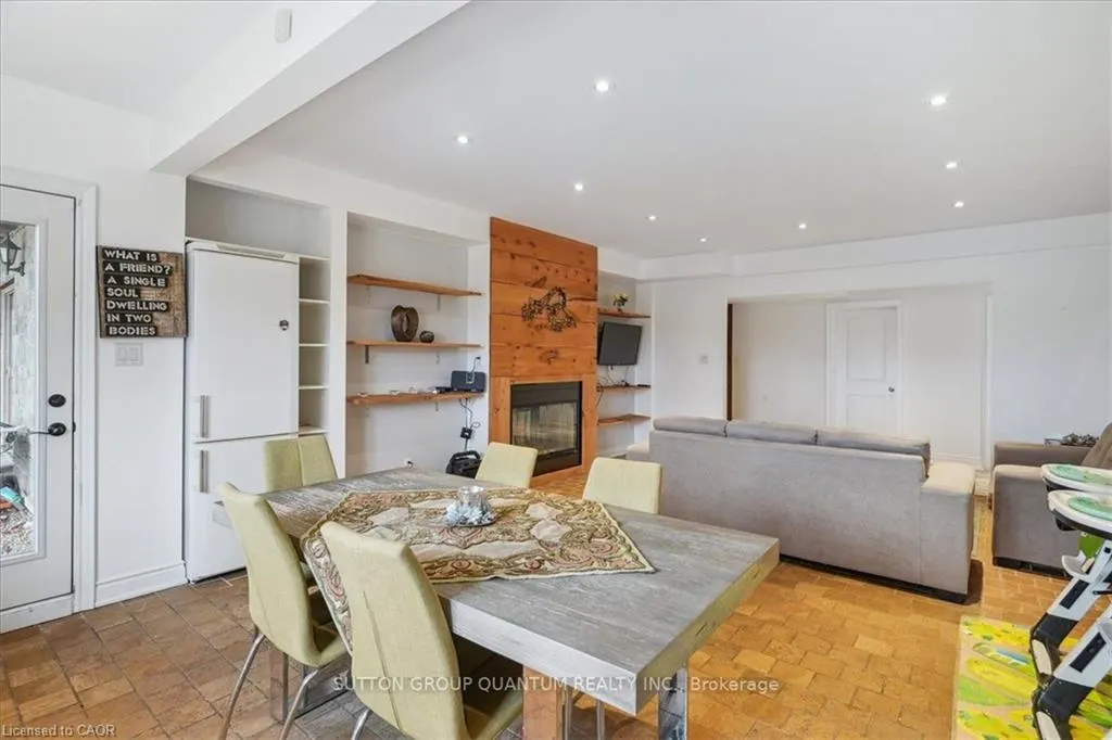 71 Maltby Road E