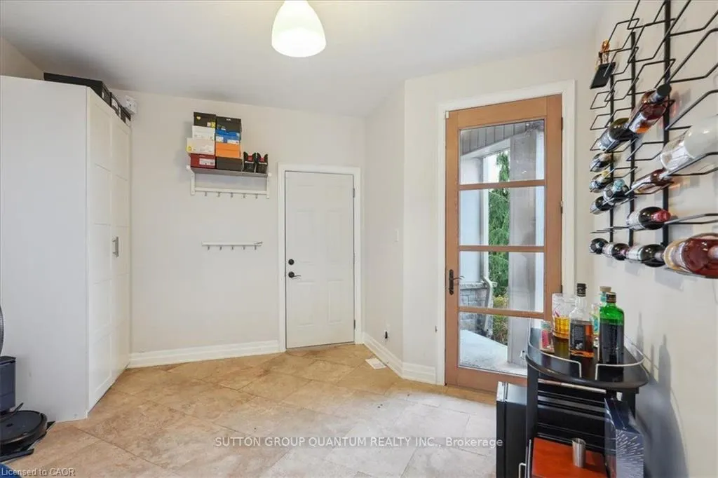 71 Maltby Road E