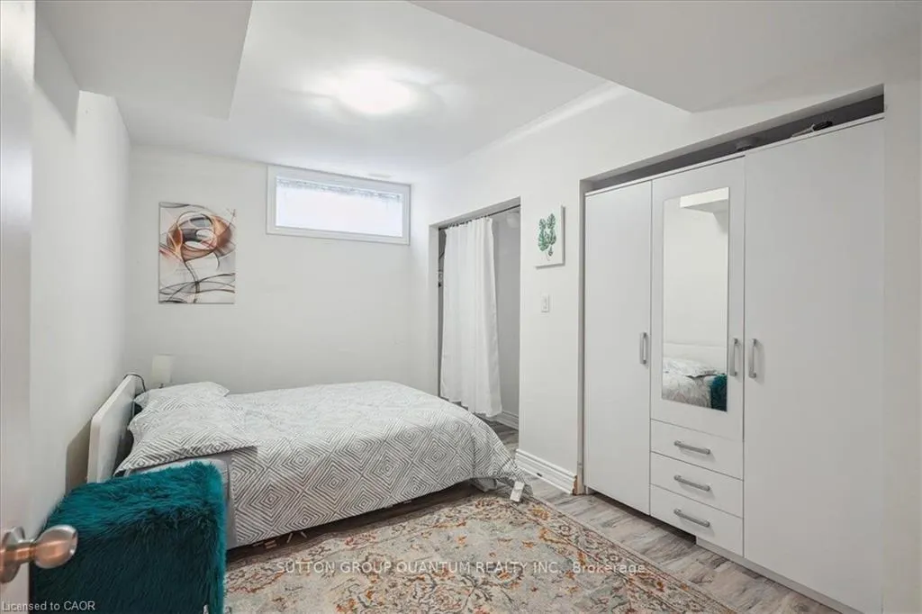 71 Maltby Road E