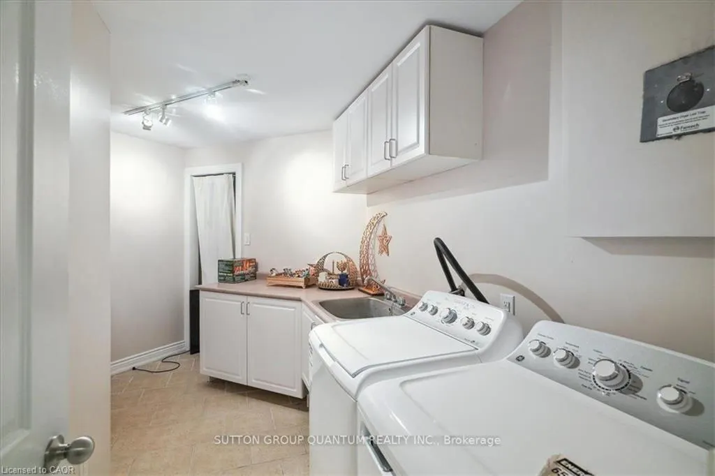 71 Maltby Road E