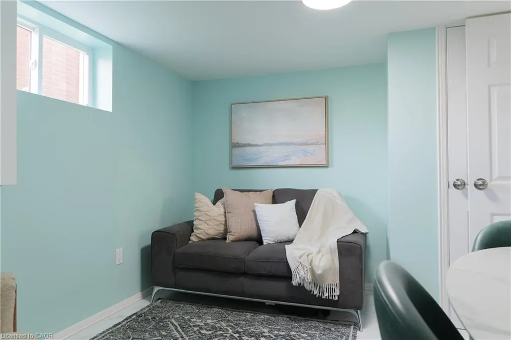 39 Cloverhill Road