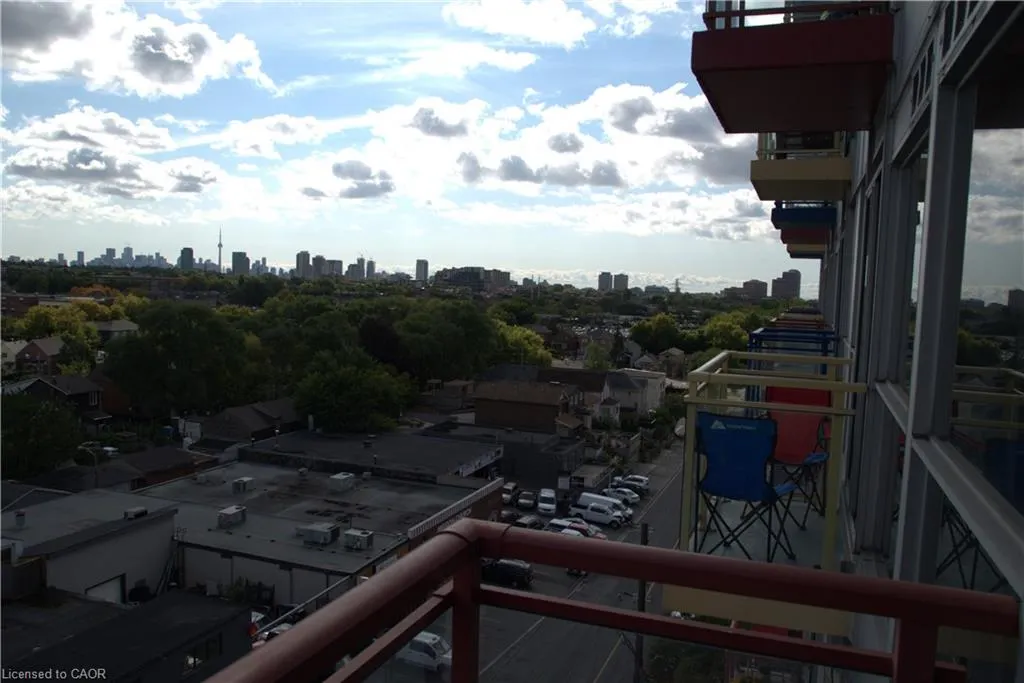 1600 Keele Street, #8