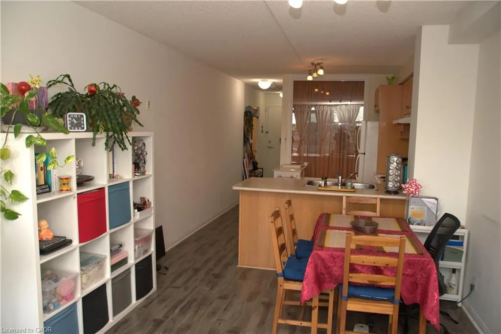 1600 Keele Street, #8