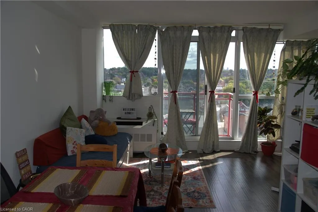 1600 Keele Street, #8