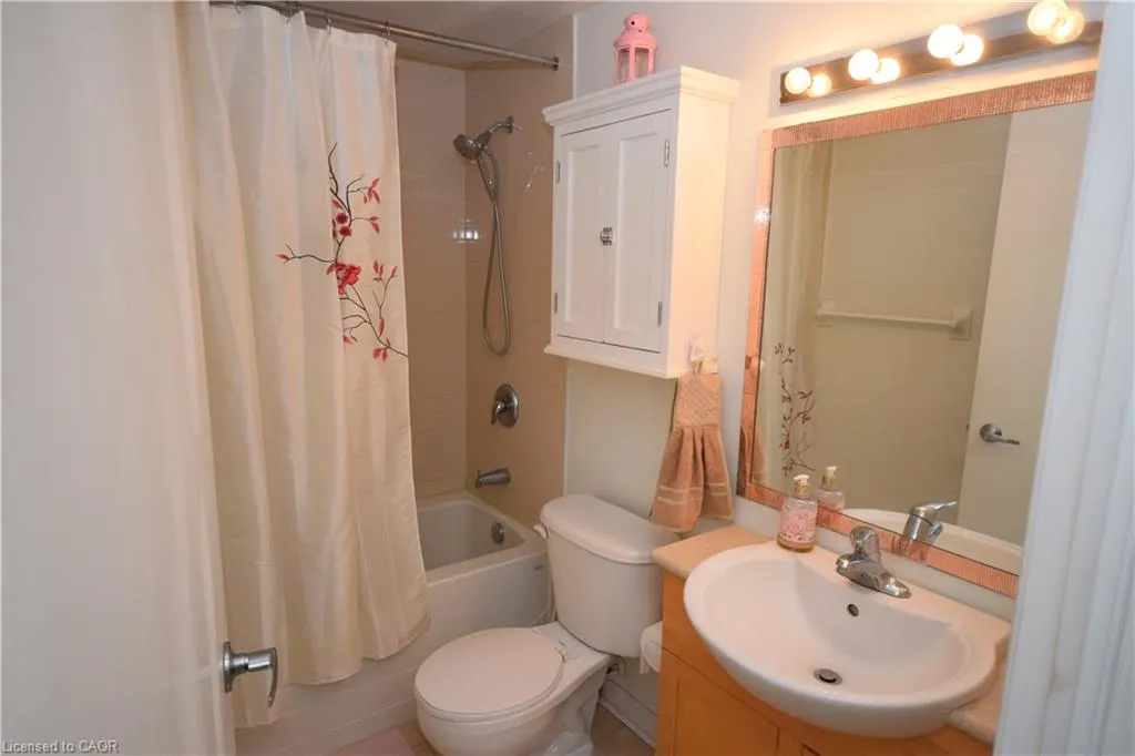 1600 Keele Street, #8
